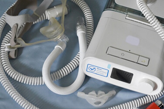 Philips se ve penalizada por el coste de la retirada del mercado de aparatos respiratorios. La acción cae en bolsa. Qué hacer con ella.